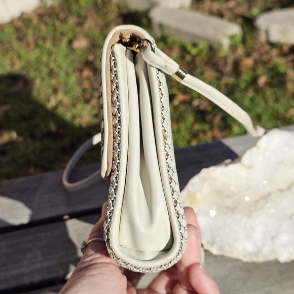 Vtg. Whiting & Davis cream mesh purse - Picture 2 of 8
